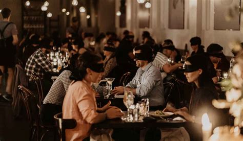 cenar a ciegas madrid|Dining in the Dark Madrid 2024: cena a ciegas, fecha。